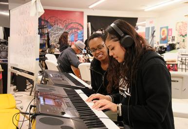 link to Bloomberg Arts Internship Program About webpage